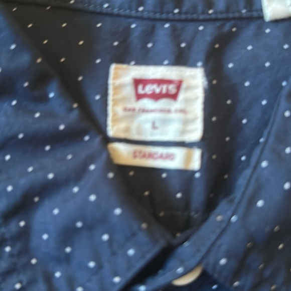 Levi’s long sleeve button down shirt - Picture 2 of 2
